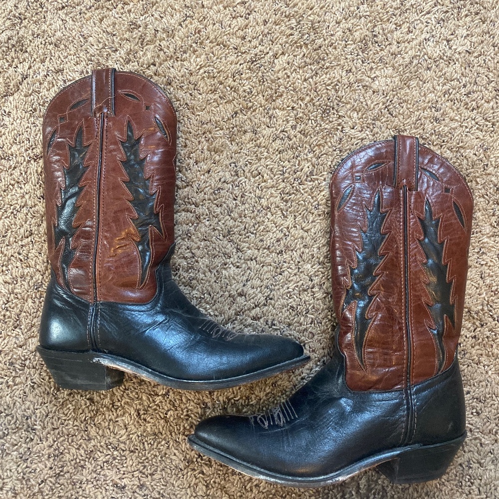 Women’s cowgirl boots
